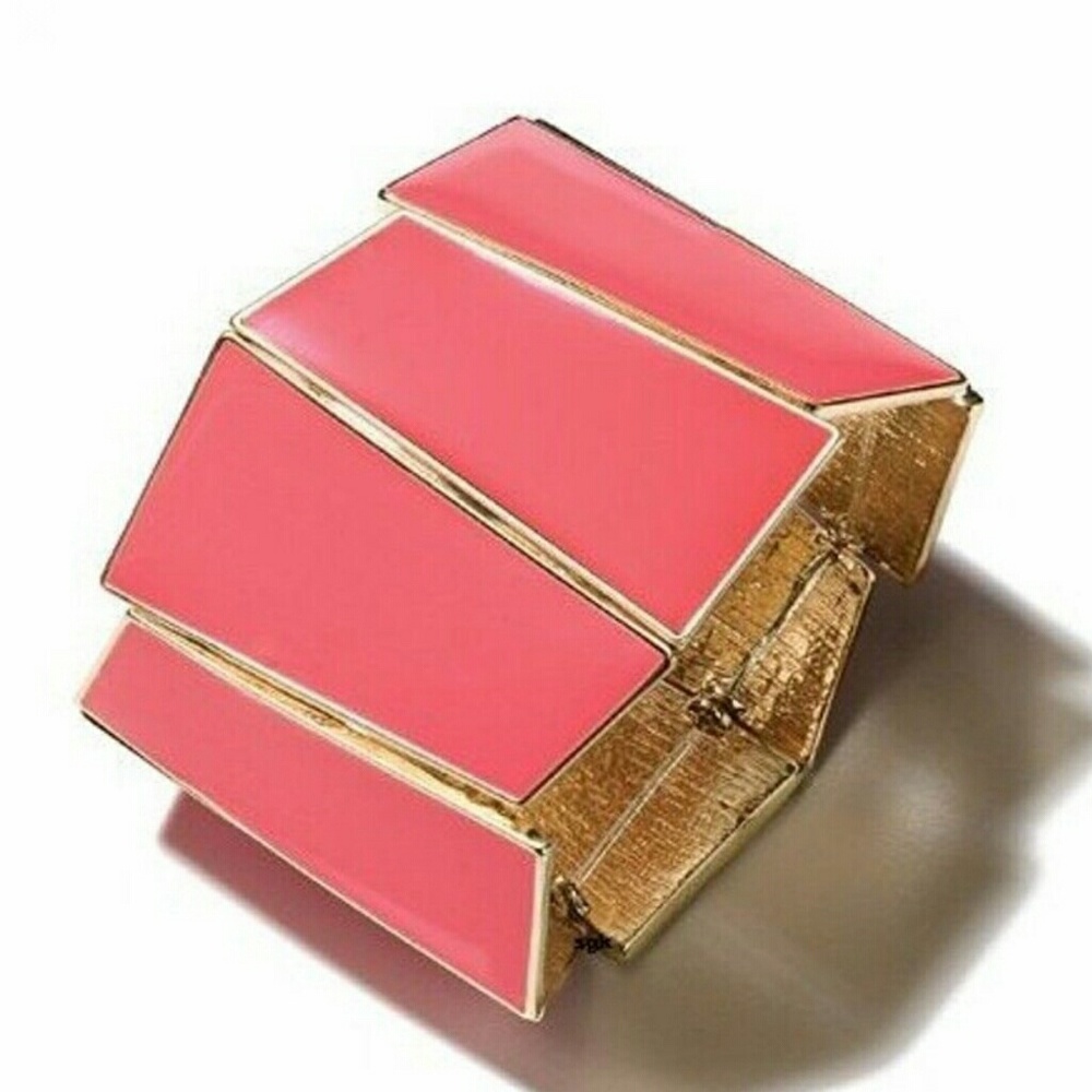💄3 for $39💄Stretch cuff coral and gold bracelet